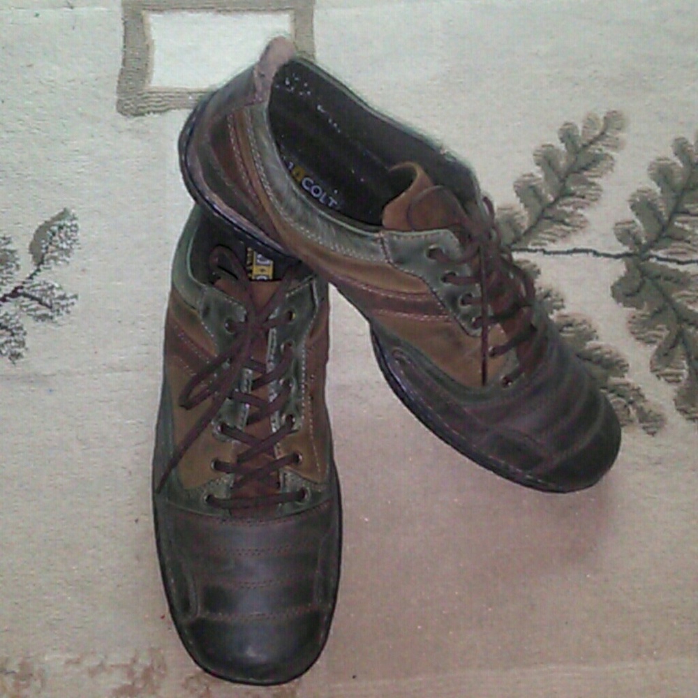 Casual shoes